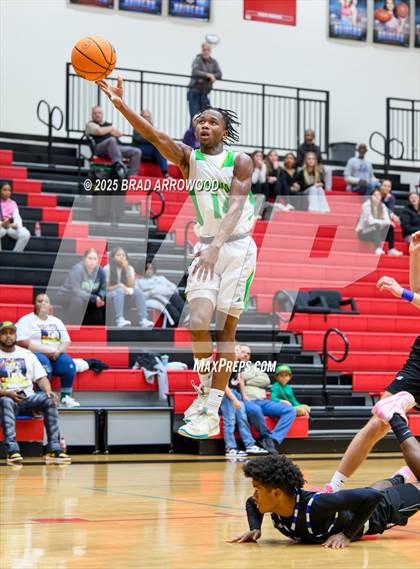 Thumbnail 3 in Community School of Davidson vs West Iredell (North Iredell Holiday Classic) photogallery.