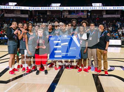Thumbnail 3 in Southern School of Energy and Sustainability vs Swansboro (NCHSAA 3A Regional Final) photogallery.
