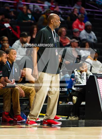 Thumbnail 2 in Southern School of Energy and Sustainability vs Swansboro (NCHSAA 3A Regional Final) photogallery.