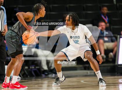 Thumbnail 3 in Southern School of Energy and Sustainability vs Swansboro (NCHSAA 3A Regional Final) photogallery.