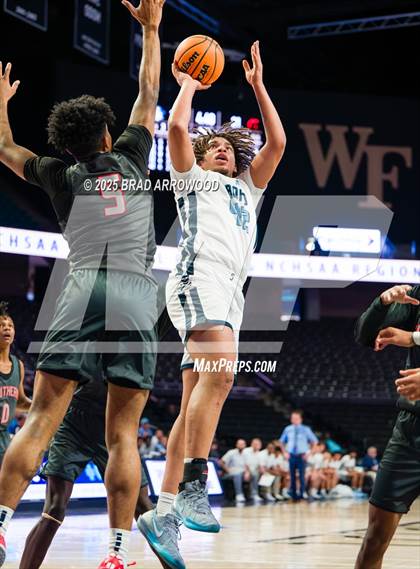 Thumbnail 2 in Southern School of Energy and Sustainability vs Swansboro (NCHSAA 3A Regional Final) photogallery.