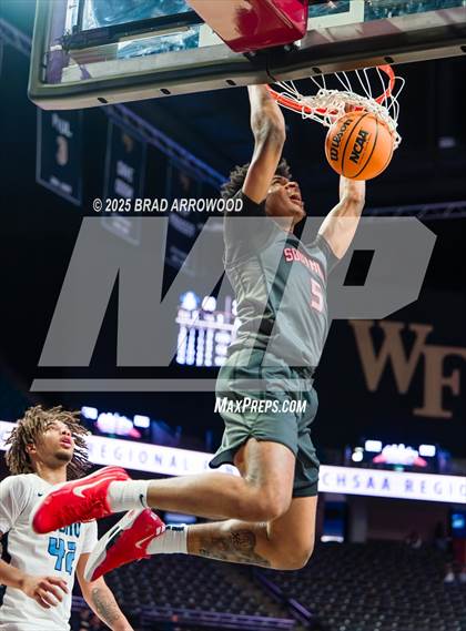 Thumbnail 2 in Southern School of Energy and Sustainability vs Swansboro (NCHSAA 3A Regional Final) photogallery.