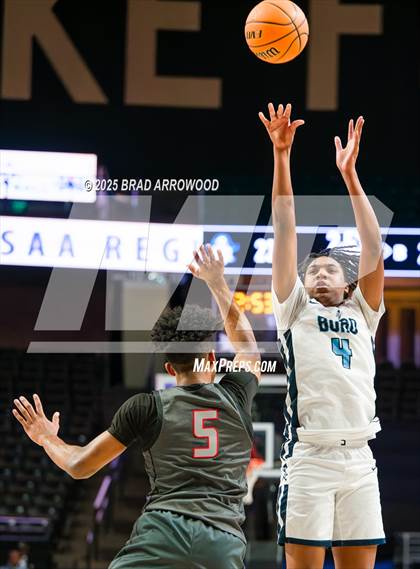 Thumbnail 3 in Southern School of Energy and Sustainability vs Swansboro (NCHSAA 3A Regional Final) photogallery.