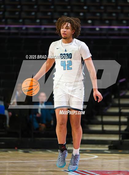 Thumbnail 3 in Southern School of Energy and Sustainability vs Swansboro (NCHSAA 3A Regional Final) photogallery.