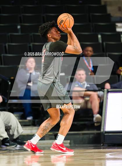 Thumbnail 1 in Southern School of Energy and Sustainability vs Swansboro (NCHSAA 3A Regional Final) photogallery.