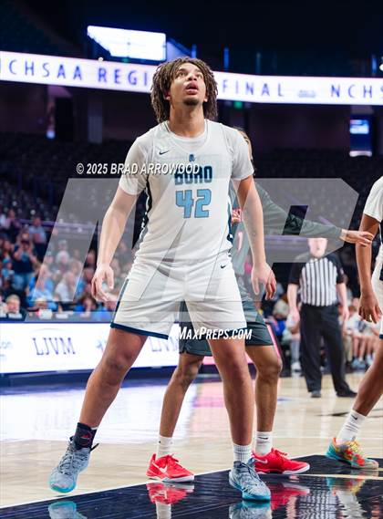 Thumbnail 1 in Southern School of Energy and Sustainability vs Swansboro (NCHSAA 3A Regional Final) photogallery.