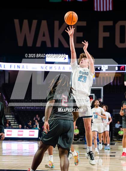 Thumbnail 3 in Southern School of Energy and Sustainability vs Swansboro (NCHSAA 3A Regional Final) photogallery.