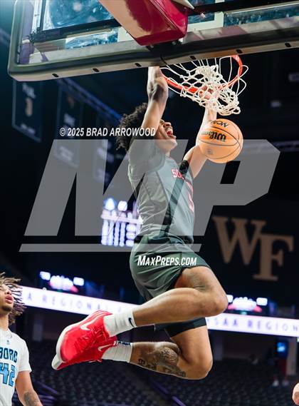 Thumbnail 3 in Southern School of Energy and Sustainability vs Swansboro (NCHSAA 3A Regional Final) photogallery.