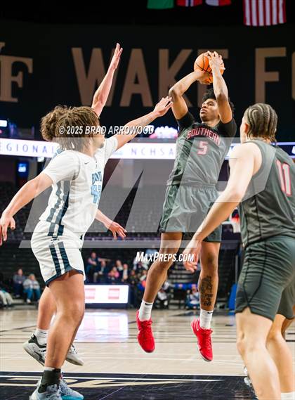 Thumbnail 2 in Southern School of Energy and Sustainability vs Swansboro (NCHSAA 3A Regional Final) photogallery.