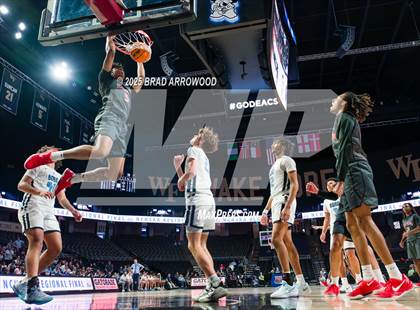 Thumbnail 3 in Southern School of Energy and Sustainability vs Swansboro (NCHSAA 3A Regional Final) photogallery.