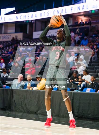 Thumbnail 3 in Southern School of Energy and Sustainability vs Swansboro (NCHSAA 3A Regional Final) photogallery.