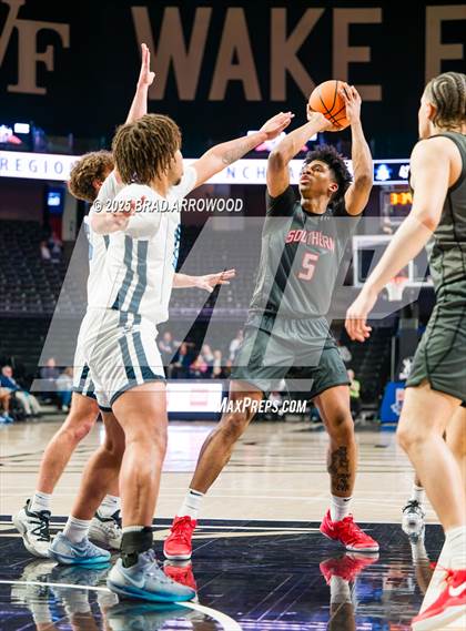Thumbnail 3 in Southern School of Energy and Sustainability vs Swansboro (NCHSAA 3A Regional Final) photogallery.