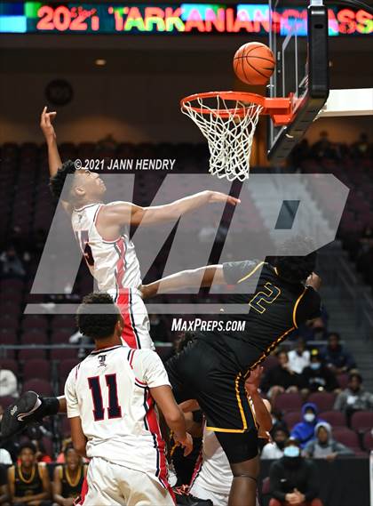 Thumbnail 3 in Oak Cliff Faith Family Academy vs. Liberty (Tarkanian Classic) photogallery.