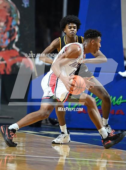 Thumbnail 2 in Oak Cliff Faith Family Academy vs. Liberty (Tarkanian Classic) photogallery.
