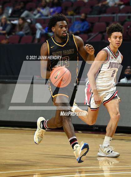 Thumbnail 1 in Oak Cliff Faith Family Academy vs. Liberty (Tarkanian Classic) photogallery.