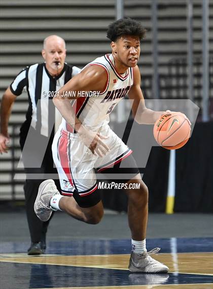 Thumbnail 2 in Oak Cliff Faith Family Academy vs. Liberty (Tarkanian Classic) photogallery.