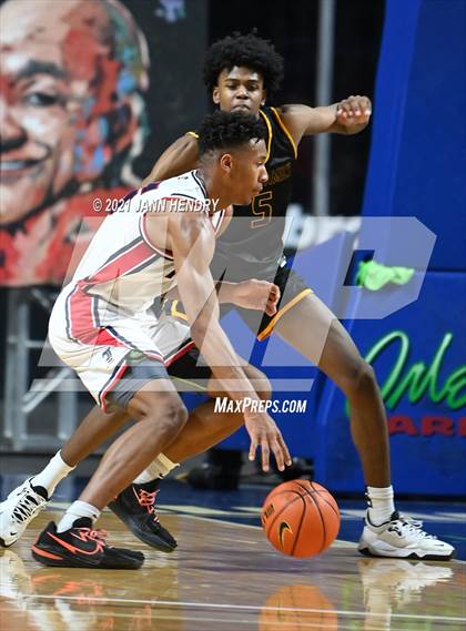 Thumbnail 1 in Oak Cliff Faith Family Academy vs. Liberty (Tarkanian Classic) photogallery.