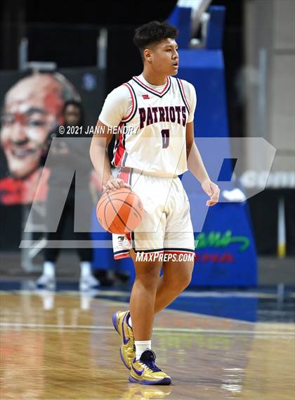 Thumbnail 2 in Oak Cliff Faith Family Academy vs. Liberty (Tarkanian Classic) photogallery.