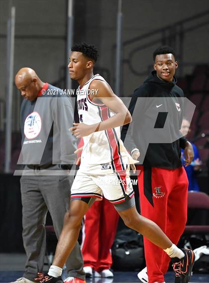 Thumbnail 3 in Oak Cliff Faith Family Academy vs. Liberty (Tarkanian Classic) photogallery.