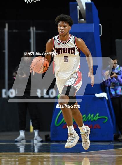 Thumbnail 3 in Oak Cliff Faith Family Academy vs. Liberty (Tarkanian Classic) photogallery.