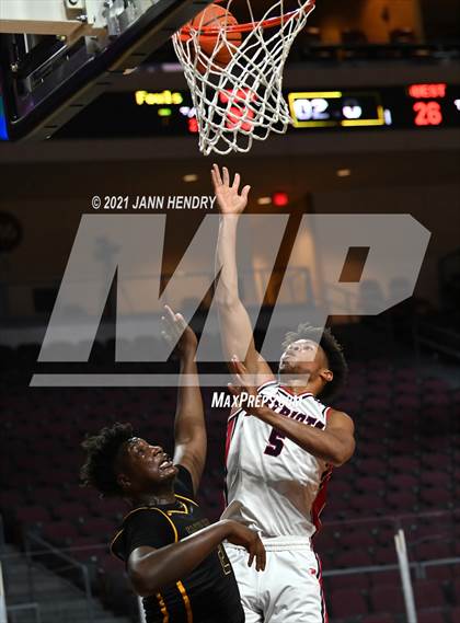 Thumbnail 3 in Oak Cliff Faith Family Academy vs. Liberty (Tarkanian Classic) photogallery.