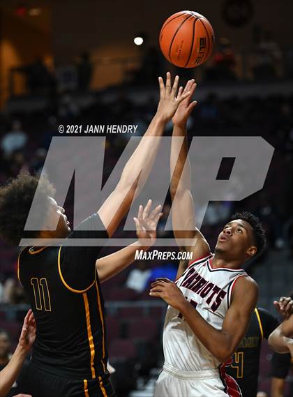 Thumbnail 3 in Oak Cliff Faith Family Academy vs. Liberty (Tarkanian Classic) photogallery.
