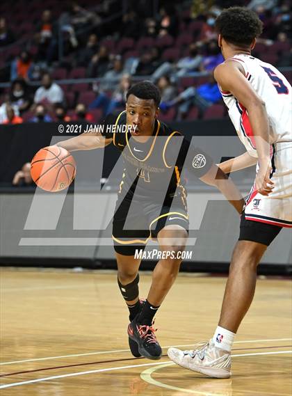Thumbnail 3 in Oak Cliff Faith Family Academy vs. Liberty (Tarkanian Classic) photogallery.