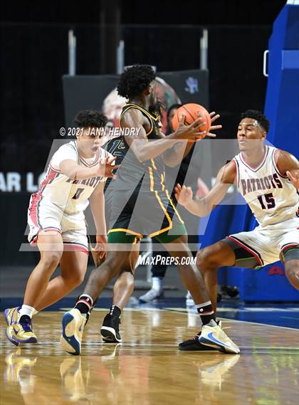 Thumbnail 2 in Oak Cliff Faith Family Academy vs. Liberty (Tarkanian Classic) photogallery.