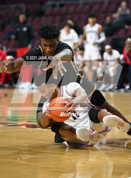 Thumbnail 2 in Oak Cliff Faith Family Academy vs. Liberty (Tarkanian Classic) photogallery.