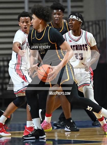 Thumbnail 3 in Oak Cliff Faith Family Academy vs. Liberty (Tarkanian Classic) photogallery.