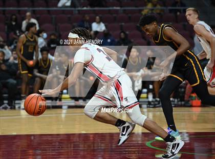 Thumbnail 2 in Oak Cliff Faith Family Academy vs. Liberty (Tarkanian Classic) photogallery.