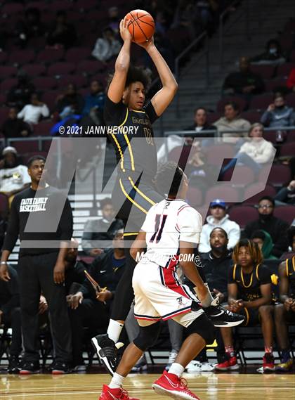 Thumbnail 3 in Oak Cliff Faith Family Academy vs. Liberty (Tarkanian Classic) photogallery.