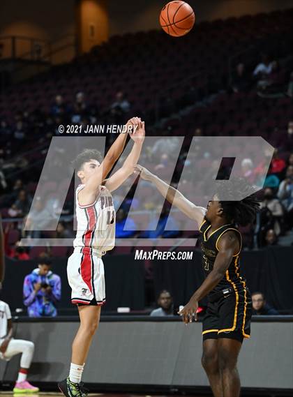 Thumbnail 3 in Oak Cliff Faith Family Academy vs. Liberty (Tarkanian Classic) photogallery.
