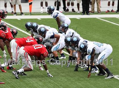 Thumbnail 1 in Camden County vs. Glenville (Kirk Herbstreit National Kickoff Classic) photogallery.