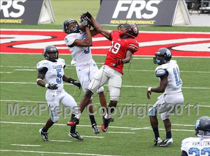 Thumbnail 1 in Camden County vs. Glenville (Kirk Herbstreit National Kickoff Classic) photogallery.