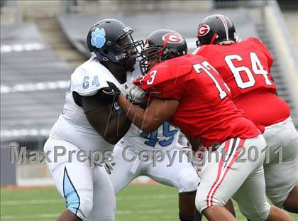 Thumbnail 2 in Camden County vs. Glenville (Kirk Herbstreit National Kickoff Classic) photogallery.