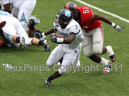 Thumbnail 1 in Camden County vs. Glenville (Kirk Herbstreit National Kickoff Classic) photogallery.