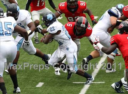 Thumbnail 1 in Camden County vs. Glenville (Kirk Herbstreit National Kickoff Classic) photogallery.