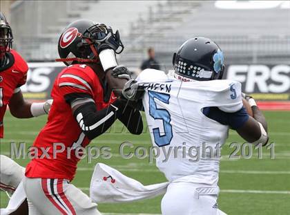 Thumbnail 3 in Camden County vs. Glenville (Kirk Herbstreit National Kickoff Classic) photogallery.