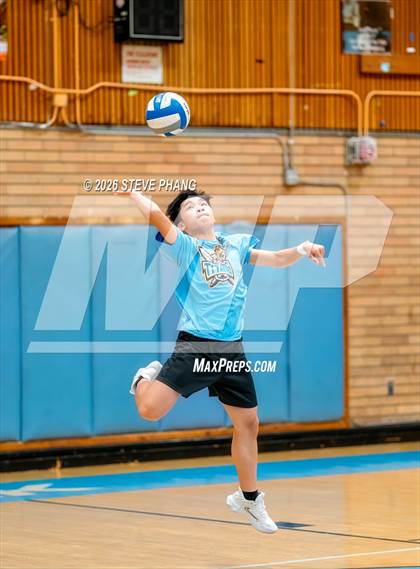 Thumbnail 3 in JV: Johnson @ Burbank photogallery.