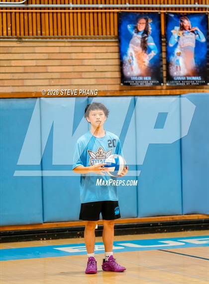 Thumbnail 3 in JV: Johnson @ Burbank photogallery.