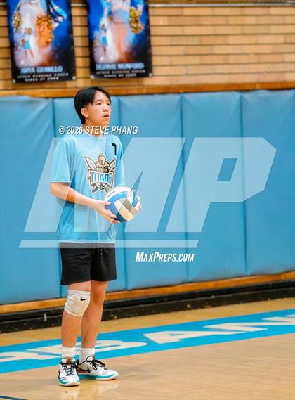 Thumbnail 3 in JV: Johnson @ Burbank photogallery.