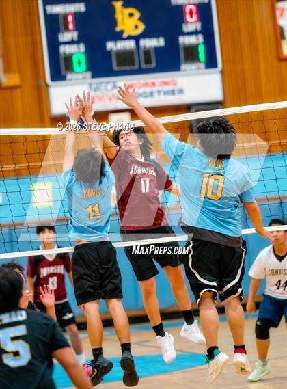 Thumbnail 1 in JV: Johnson @ Burbank photogallery.