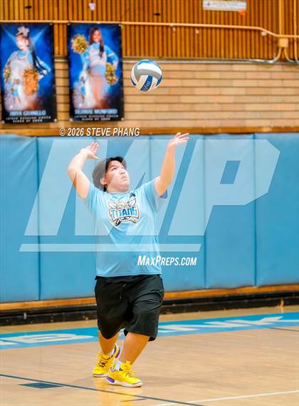 Thumbnail 1 in JV: Johnson @ Burbank photogallery.