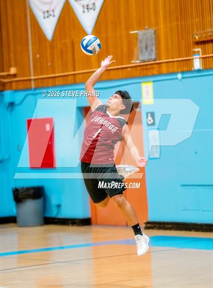 Thumbnail 2 in JV: Johnson @ Burbank photogallery.