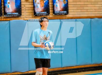 Thumbnail 2 in JV: Johnson @ Burbank photogallery.
