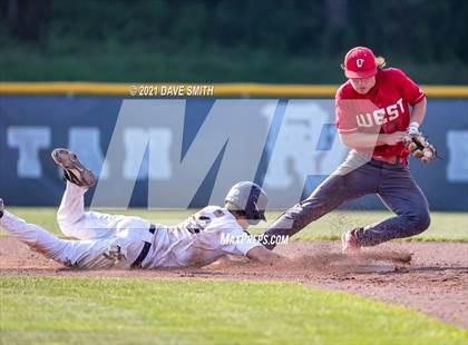 Thumbnail 3 in Davenport West @ Pleasant Valley photogallery.