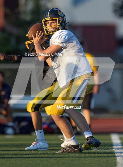 Thumbnail 3 in Alameda vs St. Helena (Scrimmage) photogallery.