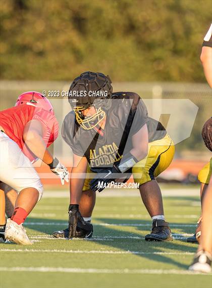Thumbnail 2 in Alameda vs St. Helena (Scrimmage) photogallery.