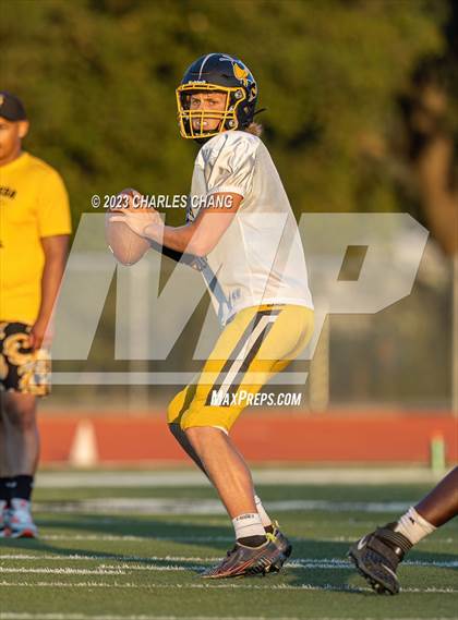Thumbnail 1 in Alameda vs St. Helena (Scrimmage) photogallery.